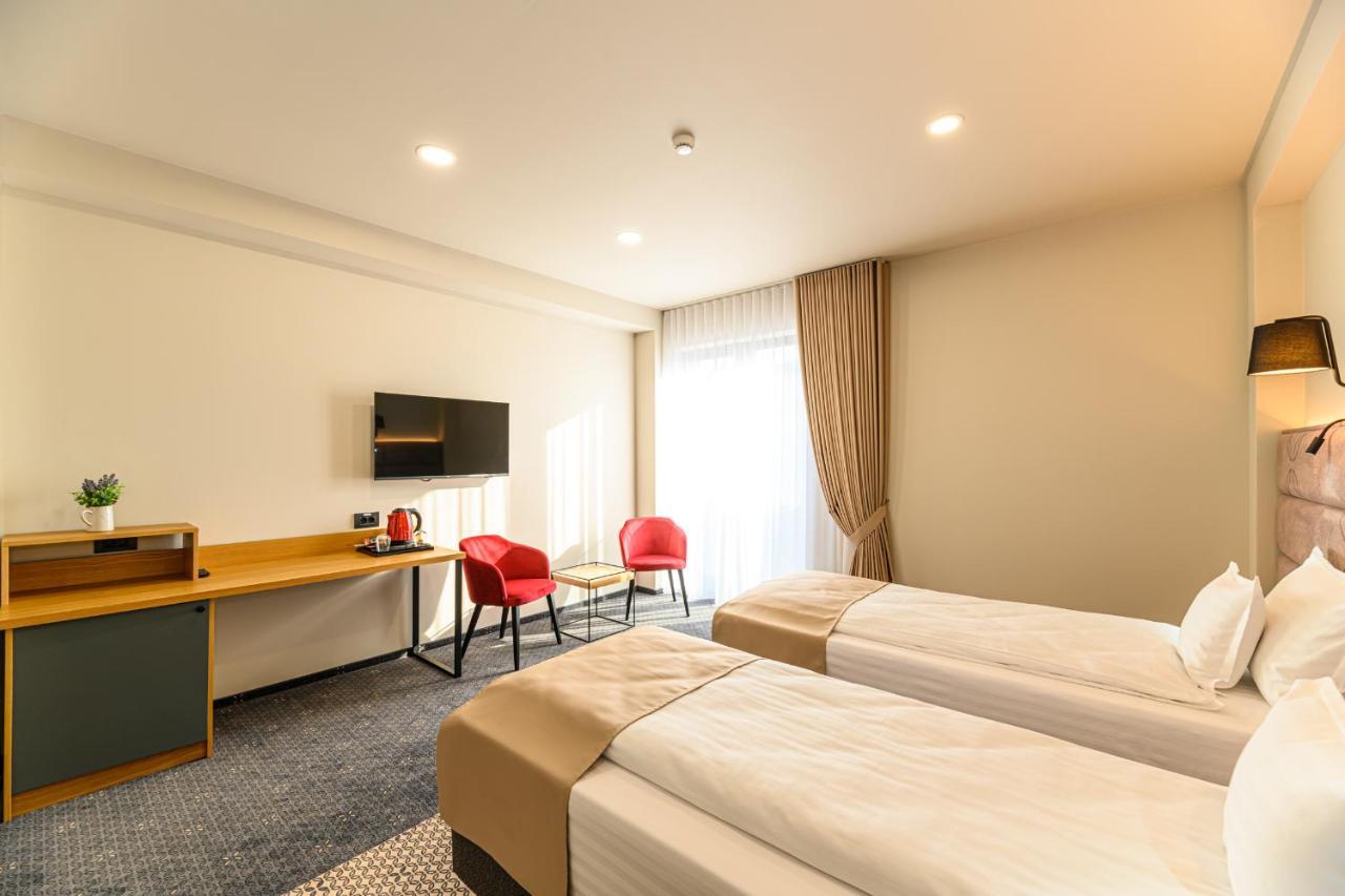 Hotel Dukat Gura Humorului Εξωτερικό φωτογραφία