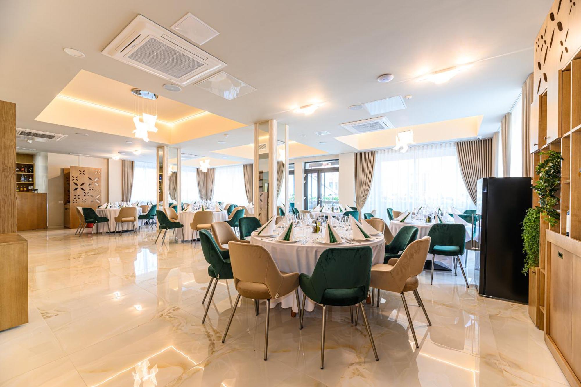 Hotel Dukat Gura Humorului Εξωτερικό φωτογραφία